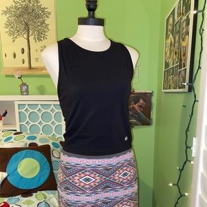 black crop athletic shirt